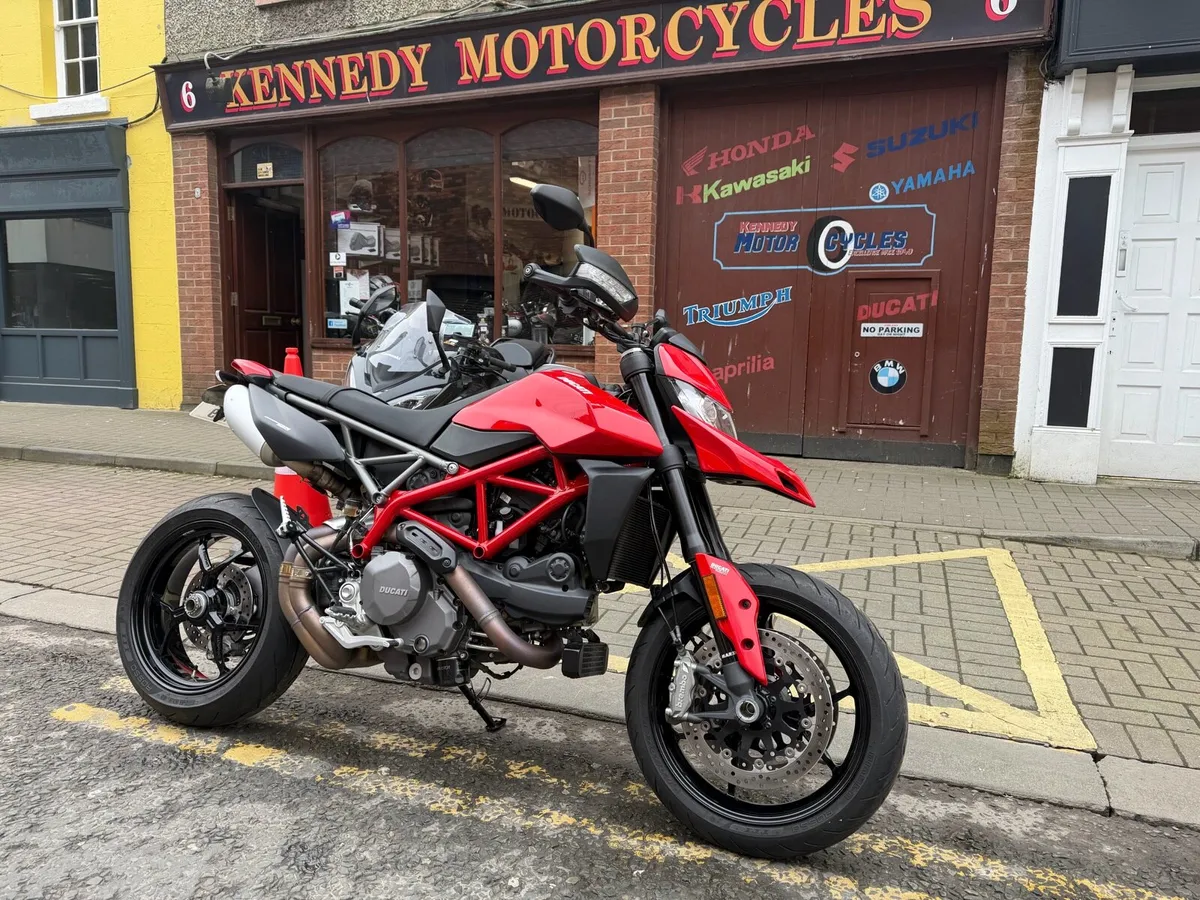 22 Ducati Hypermotard 950 2700km - Image 1