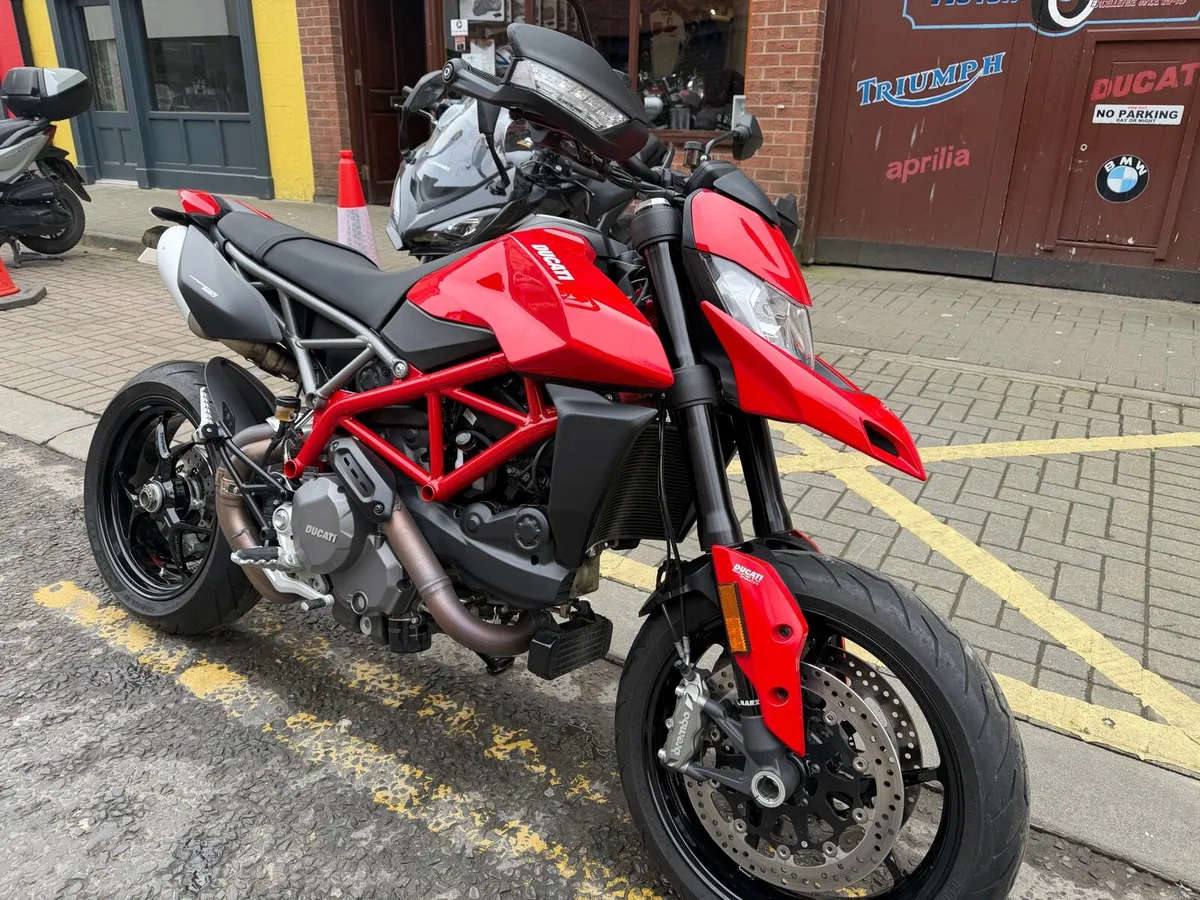 22 Ducati Hypermotard 950 2700km - Image 2