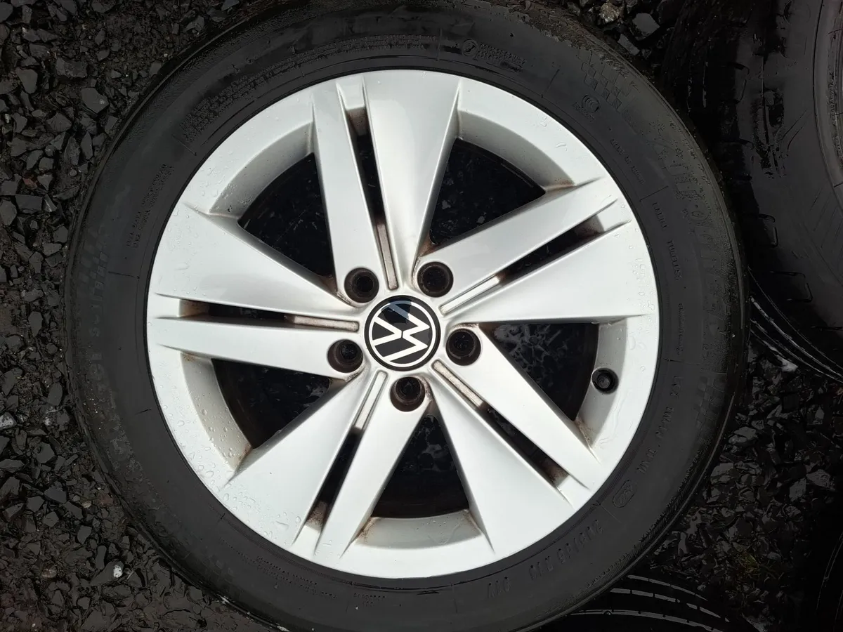 16" Genuine Vw Alloys with tyres - Image 1