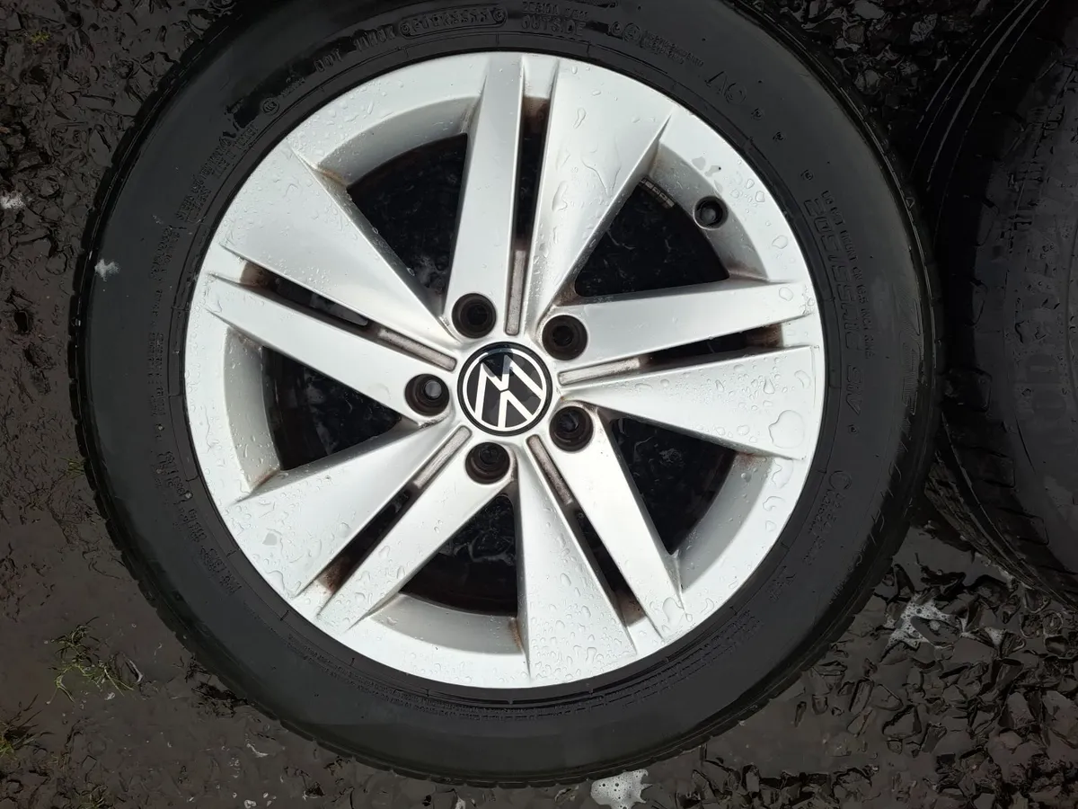 16" Genuine Vw Alloys with tyres - Image 2