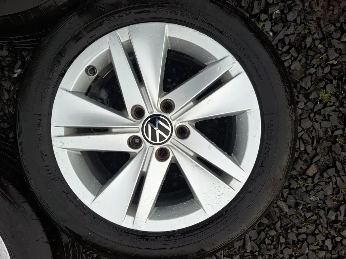 16" Genuine Vw Alloys with tyres - Image 3