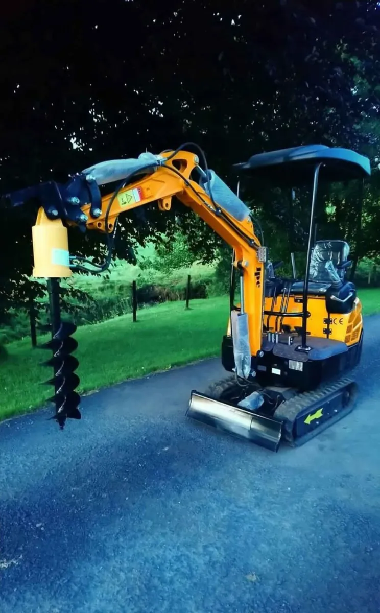 MINI DIGGER POST HOLE BORER ( 25mm pins ) - Image 1