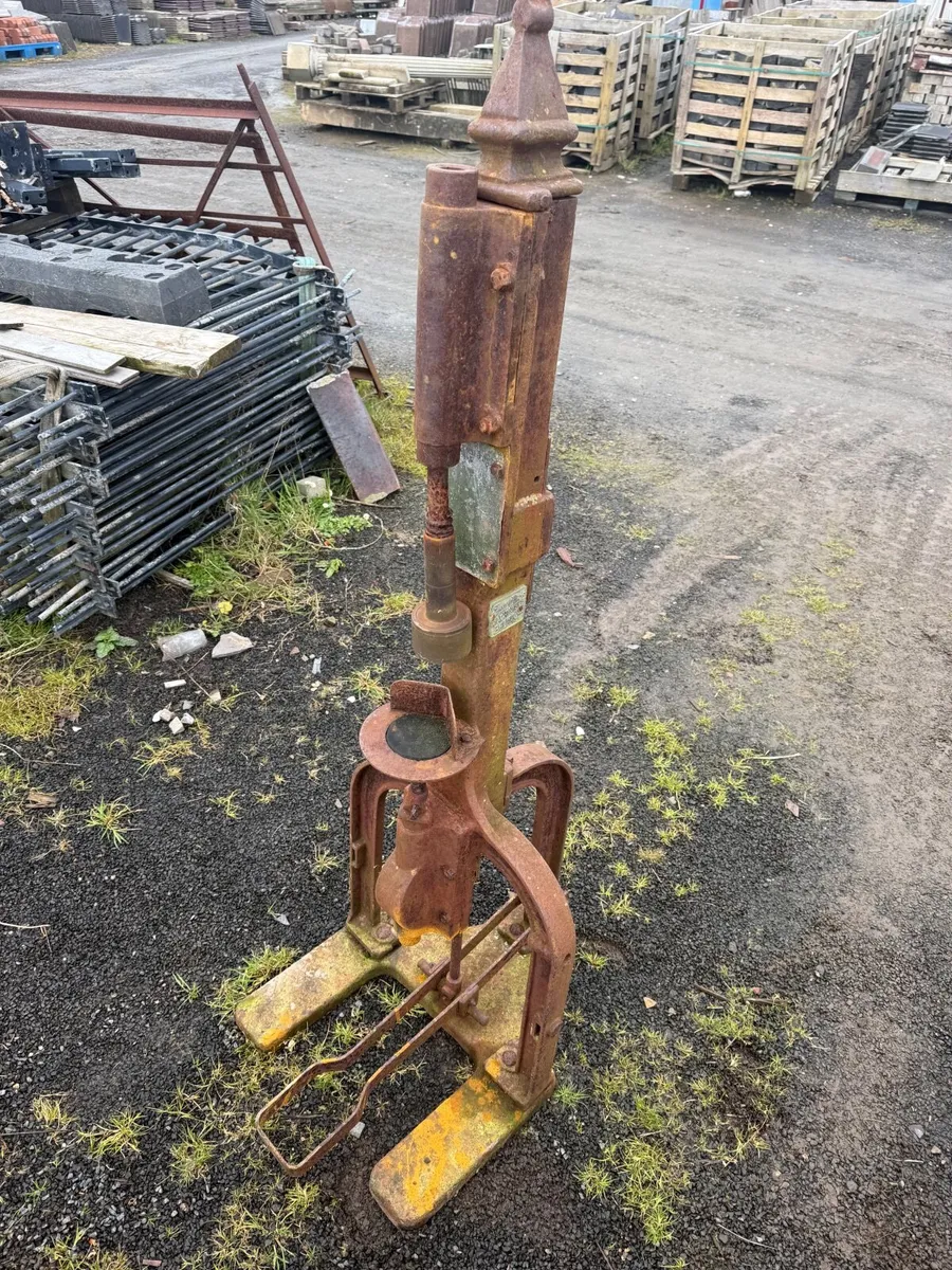 Tall Bottle Corker. Antique rusty and seized. - Image 1