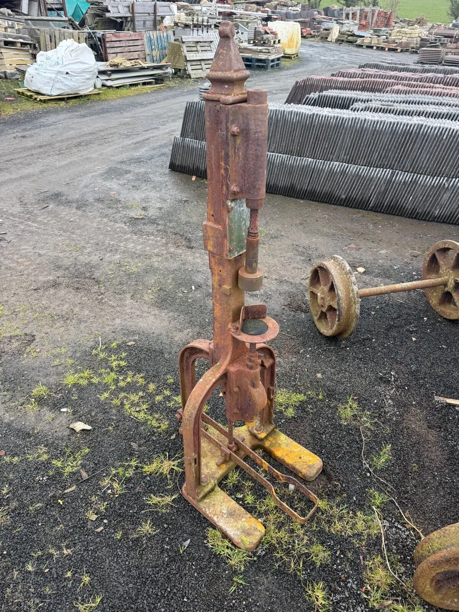 Tall Bottle Corker. Antique rusty and seized. - Image 3