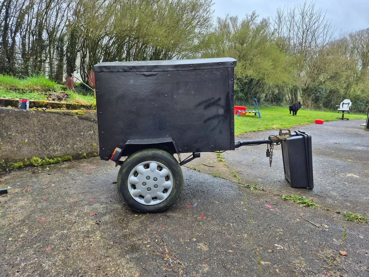 Dog Trailer - Image 2