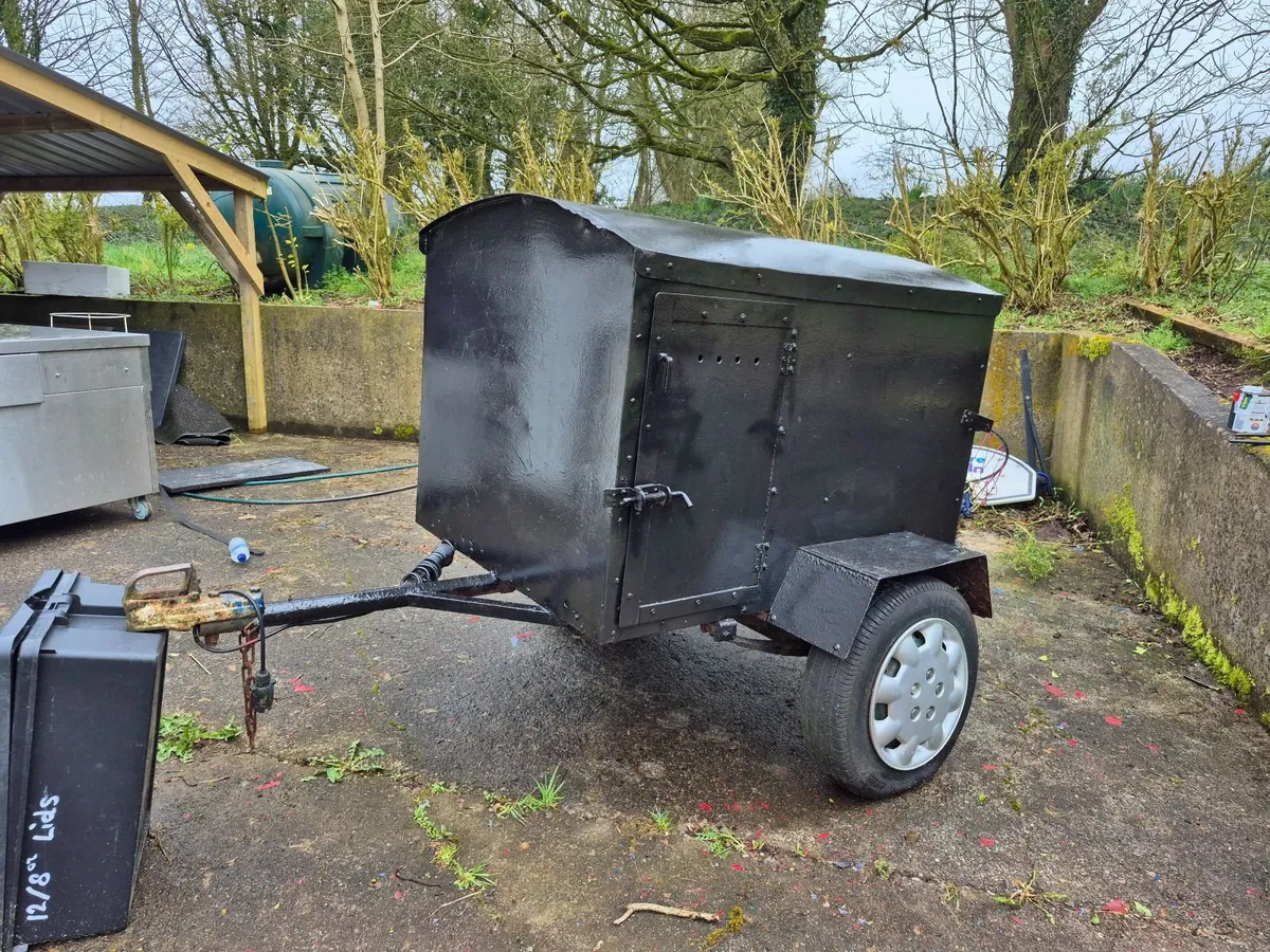 Dog Trailer - Image 1