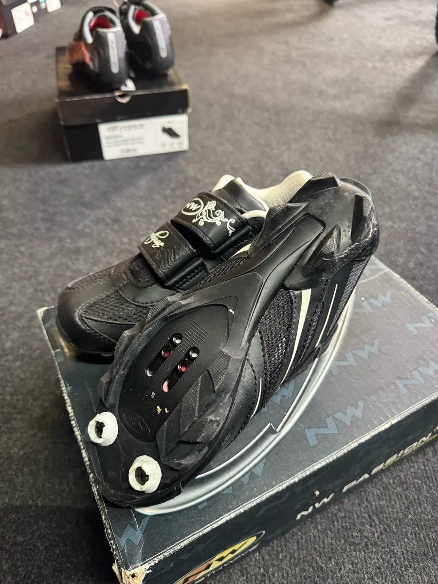 New NorthWave Ladies Cycling Shoes - Image 2