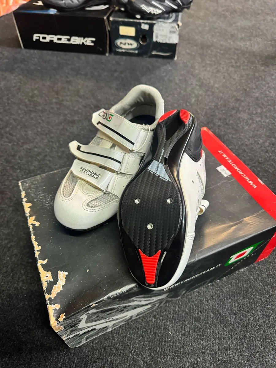 Free delivery and half price road shoes - Image 2