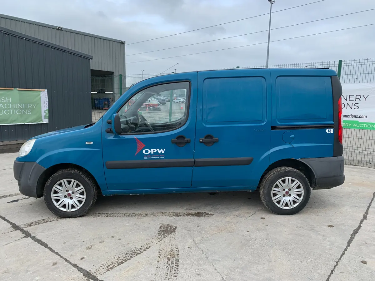 UNRESERVED 2009 FIAT DOBLO FOR AUCTION - NAAS - Image 2