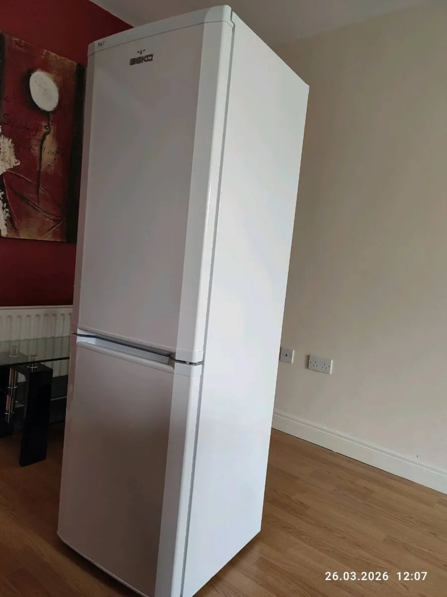 fridge freezer - Image 1