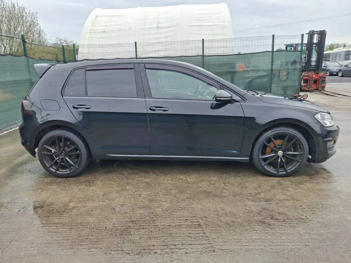 2015 Volkswagen Golf 1.6 Tdi.Light Damage - Image 2