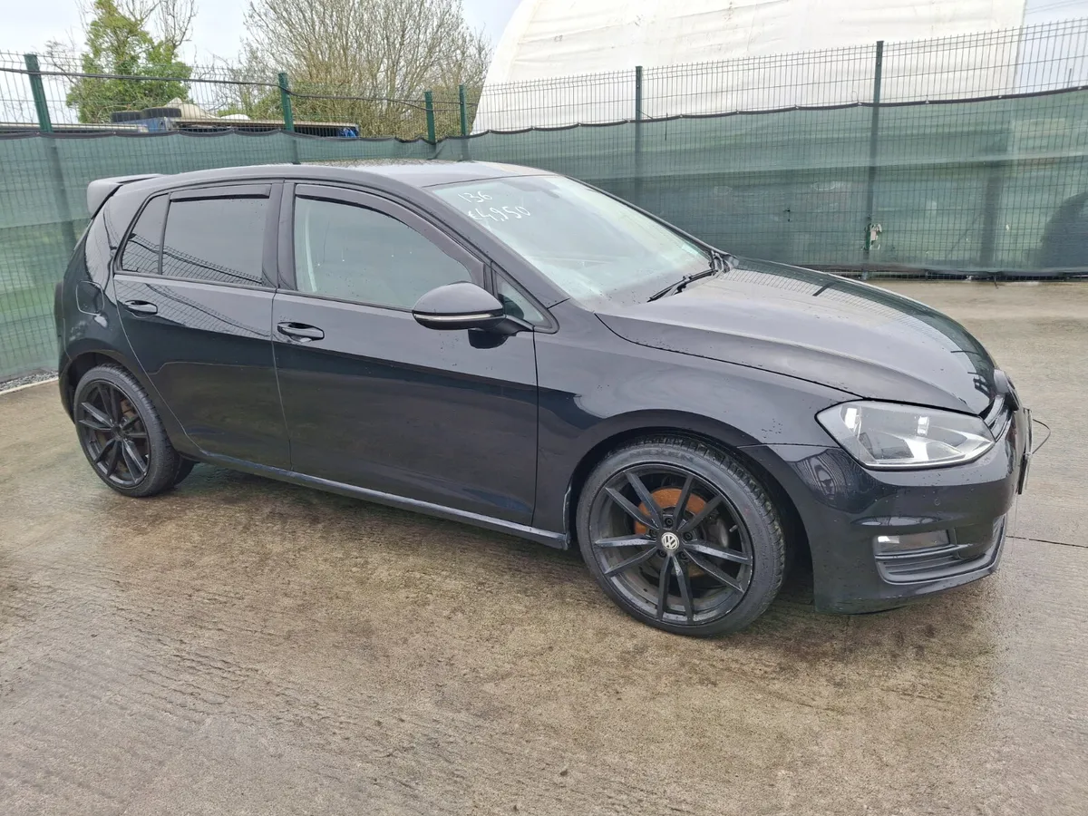 2015 Volkswagen Golf 1.6 Tdi.Light Damage - Image 1