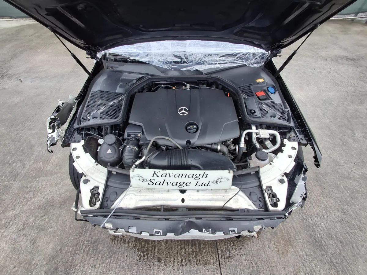 2016 Mercedes C-Class  220C  2.2 Diesel - Image 4