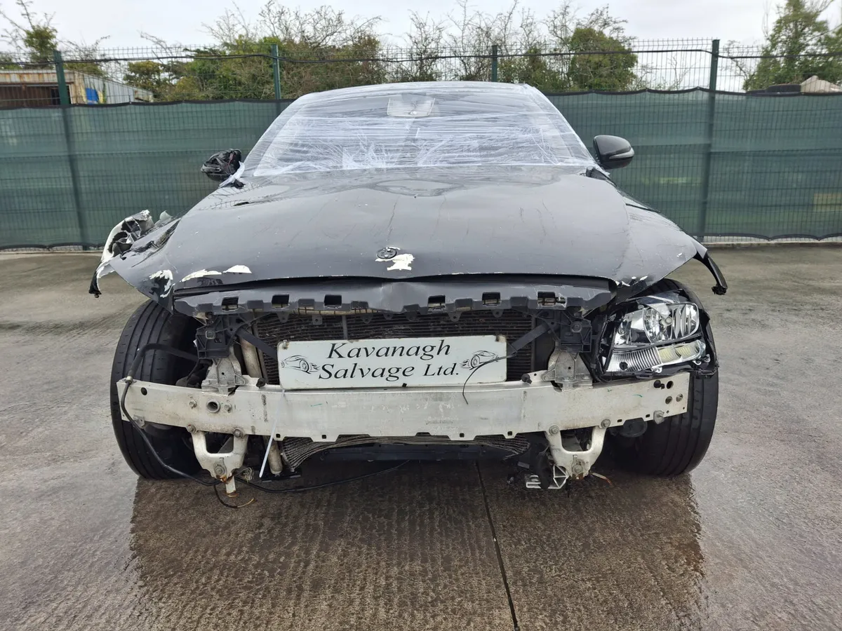 2016 Mercedes C-Class  220C  2.2 Diesel - Image 3