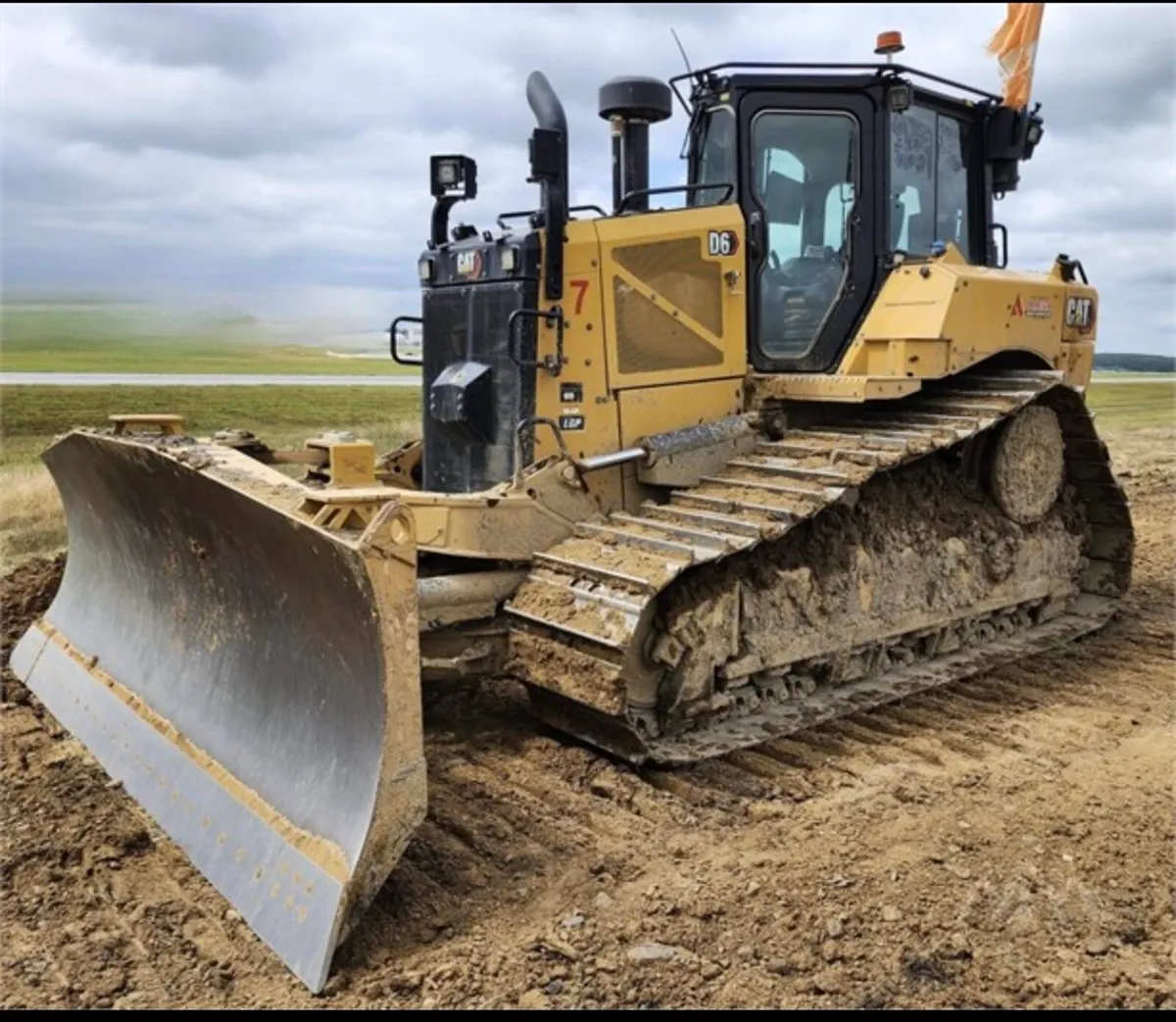 *CAT & Komatsu Dozers*