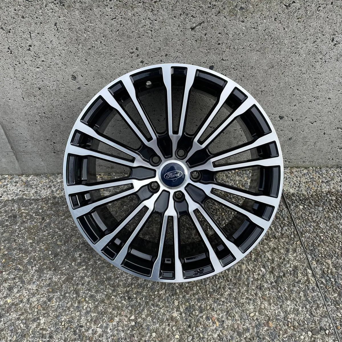 NEW 18'' Ford Alloy Wheels - Image 1
