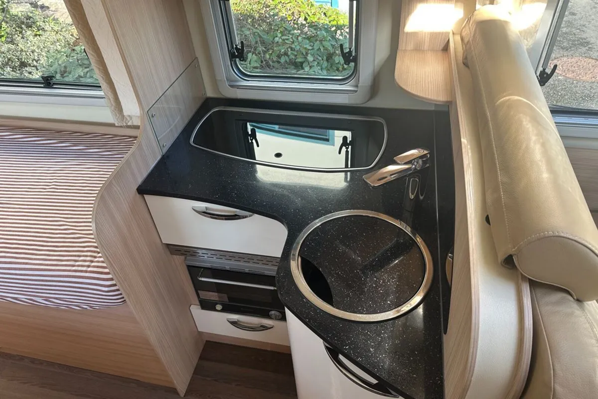 Burstner Nexxo T720 Sovereign 2019 - Image 4