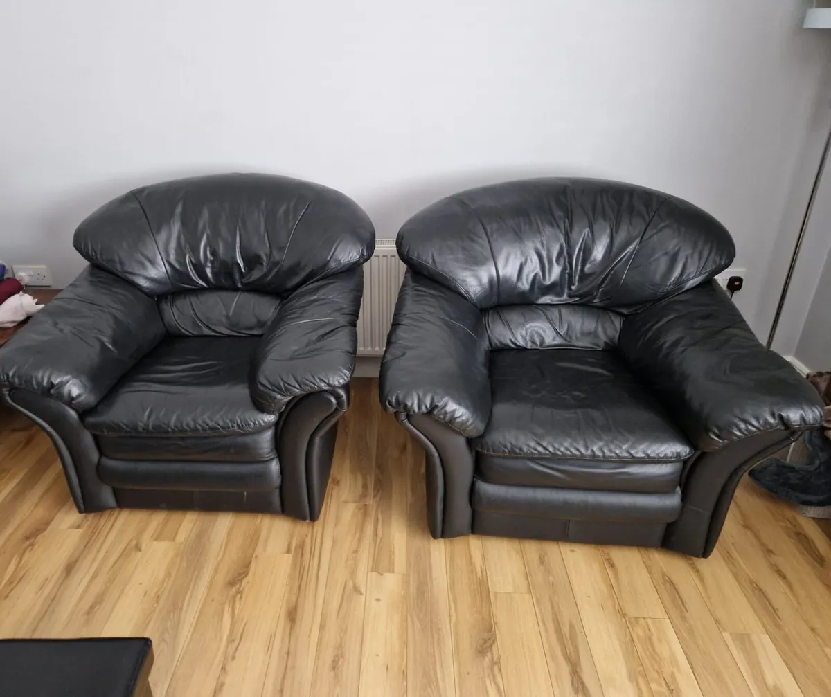 3 Piece Couch Set - Image 1