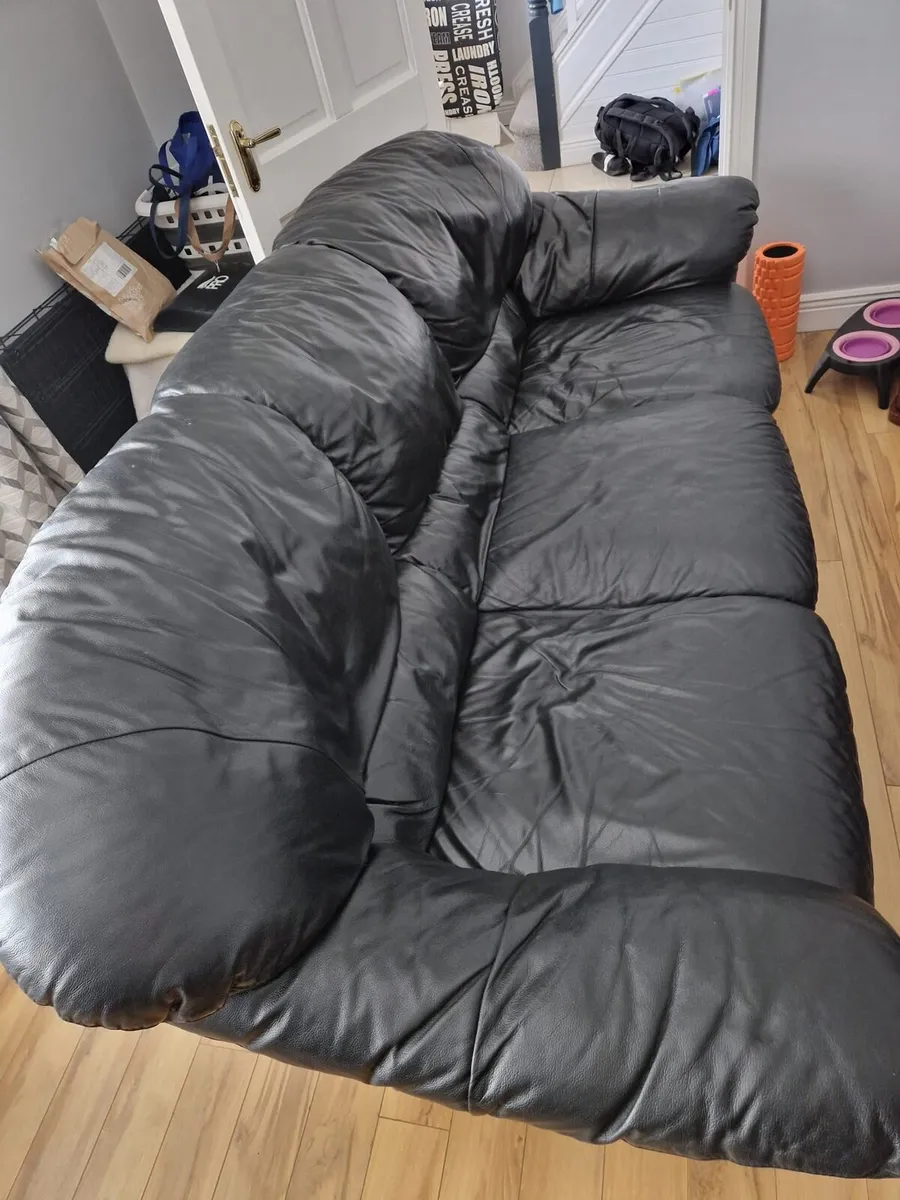 3 Piece Couch Set - Image 2