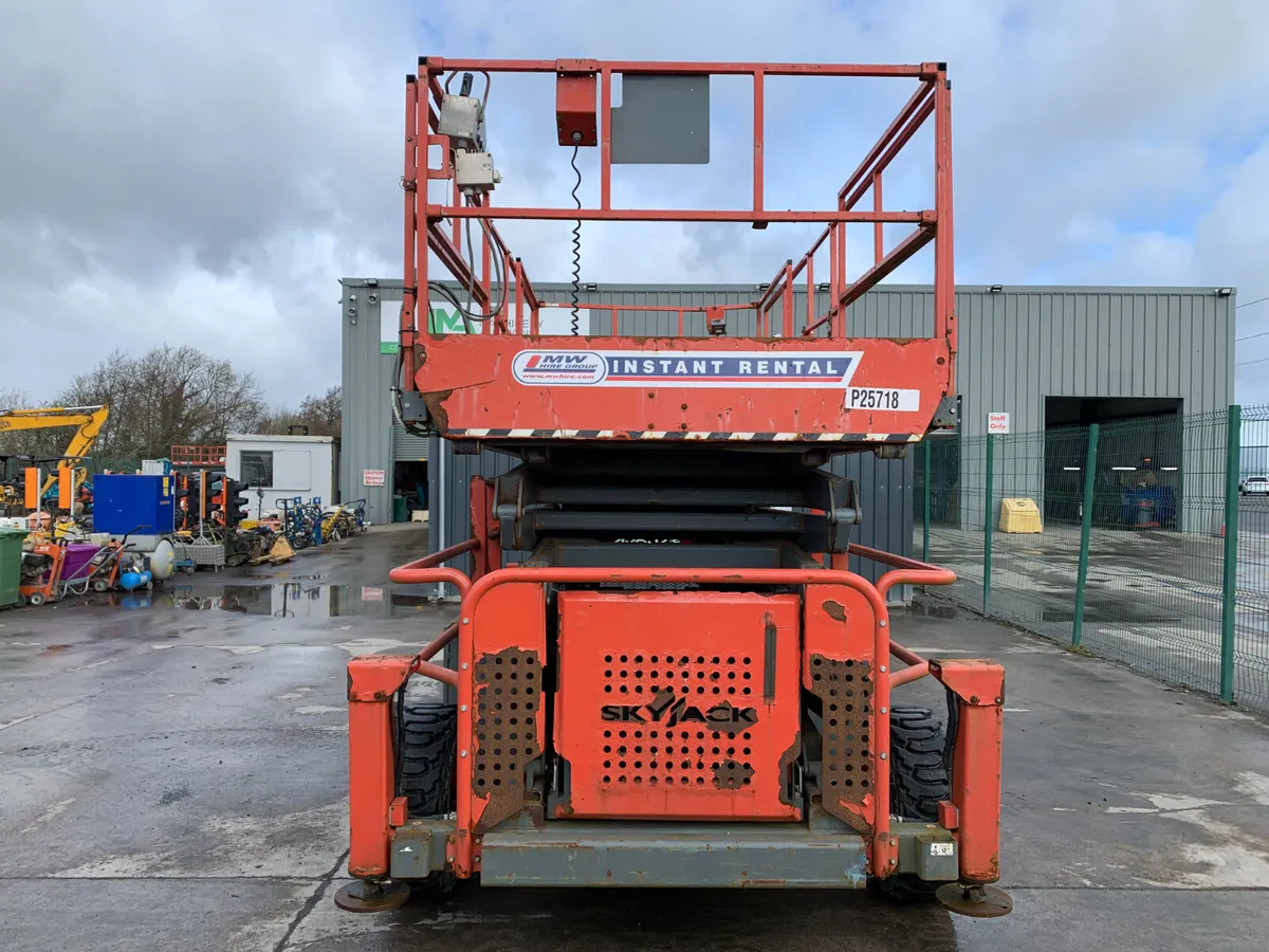 2018 SKYJACK SJ9250 50FT RT SCISSORS LIFT FOR AUCT - Image 3