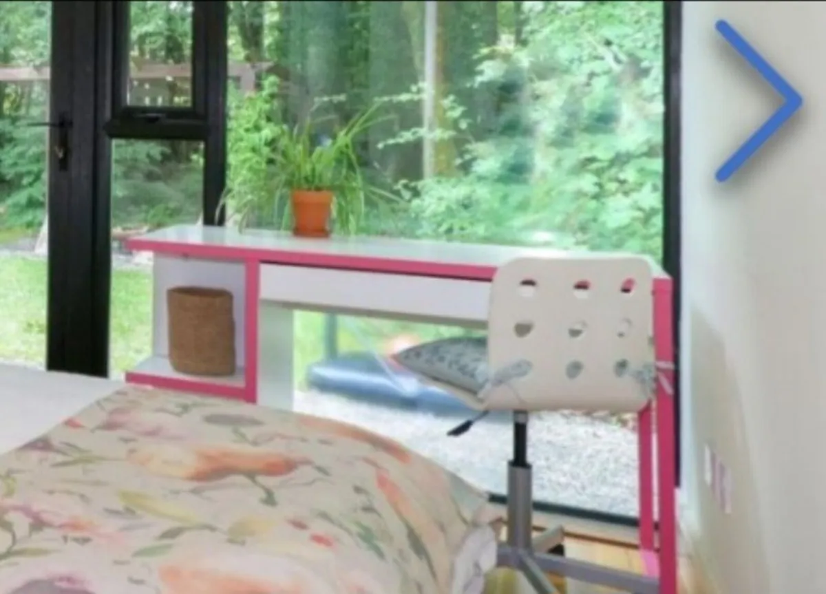 Desk with storage and chair - Image 2