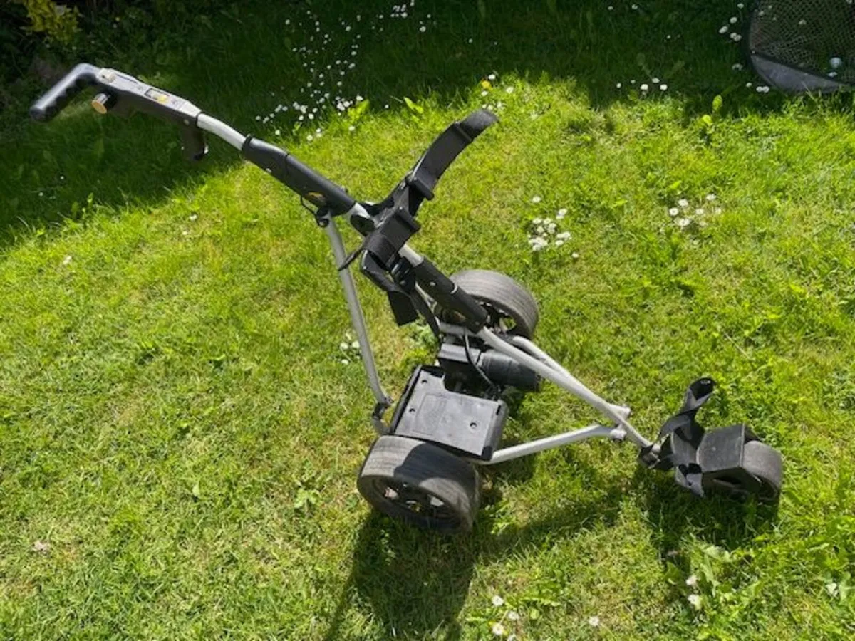 Electric golf trolley - Image 1