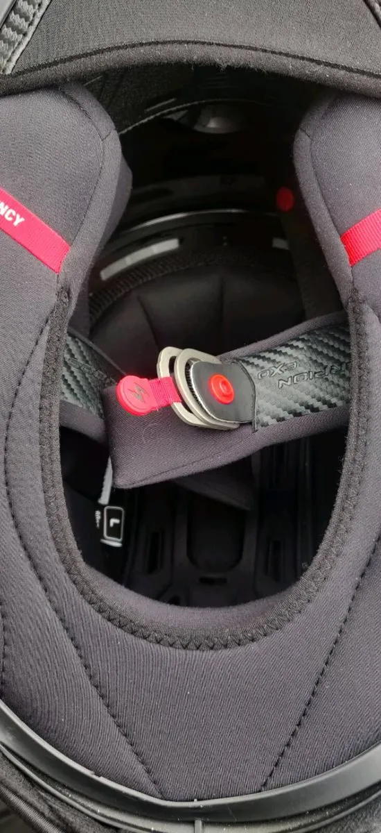 Scorpion Evo R1 carbon - Image 3