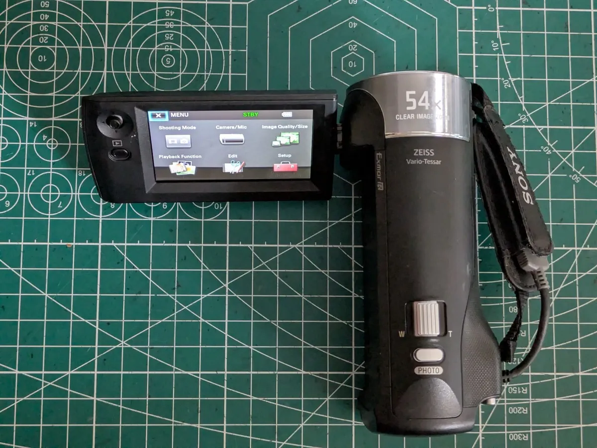 Sony Handycam camcorder, Zeiss Vario-Tessar 💥 - Image 1