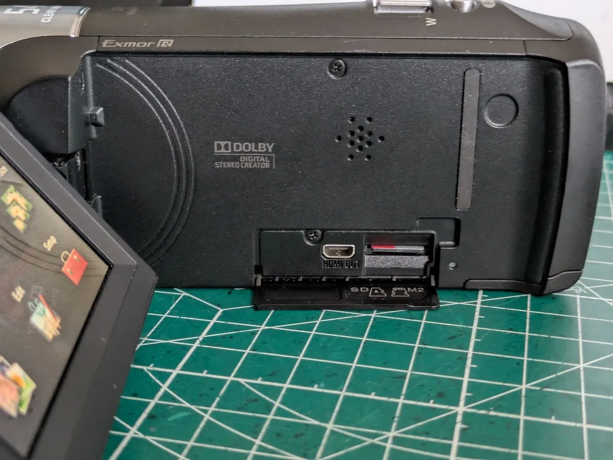 Sony Handycam camcorder, Zeiss Vario-Tessar 💥 - Image 2