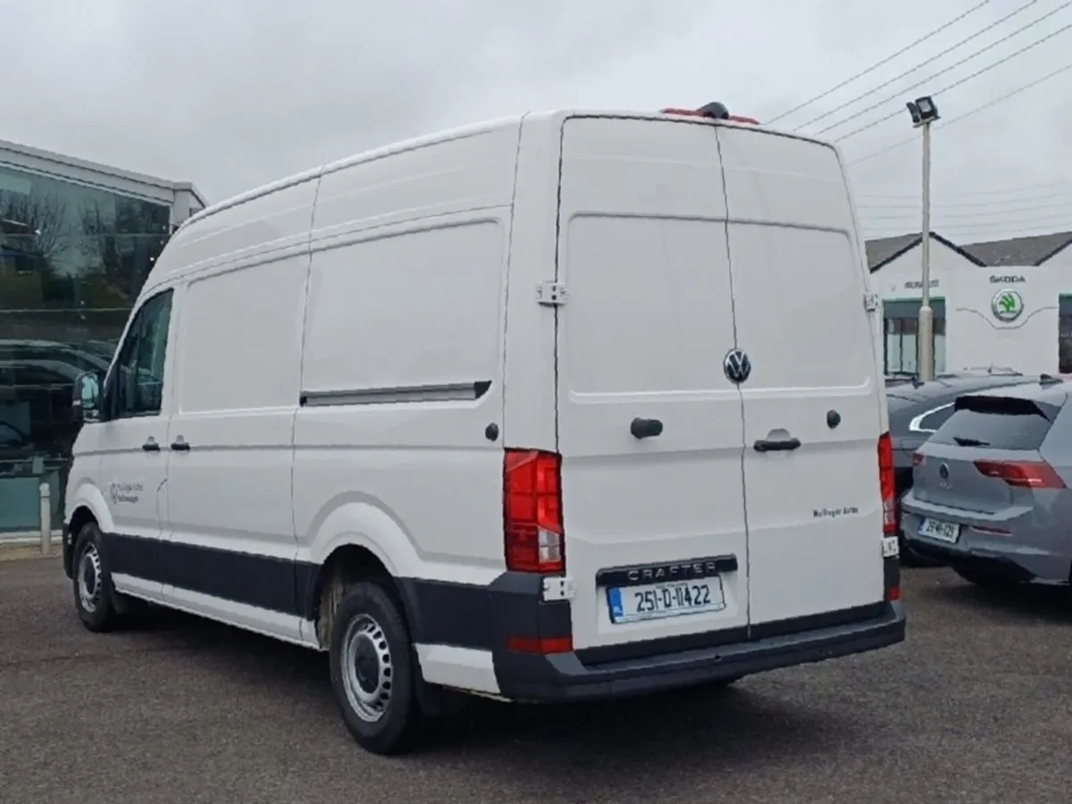 Volkswagen Crafter CRAFTER H 35 MWB 140BHP M6F - Image 3