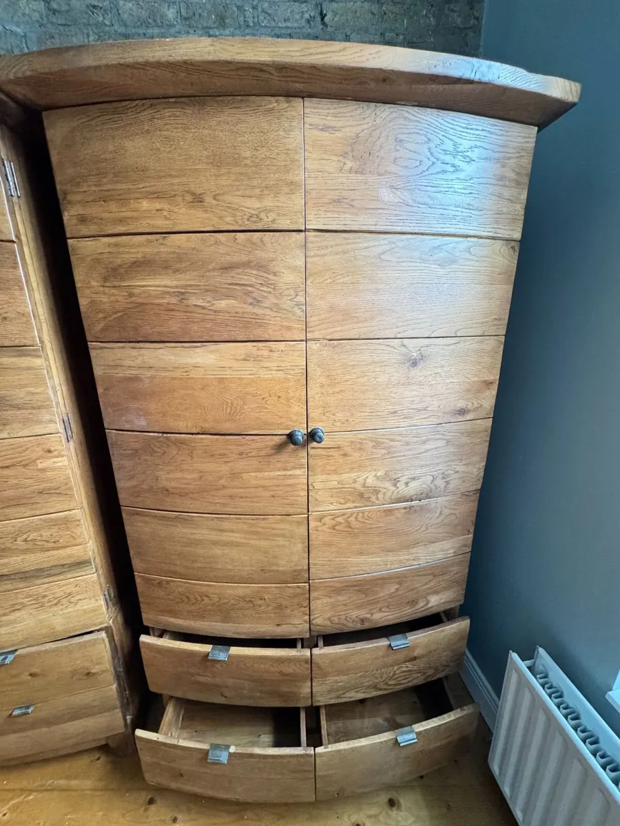 Oak Wardrobe excellent condition - Image 3