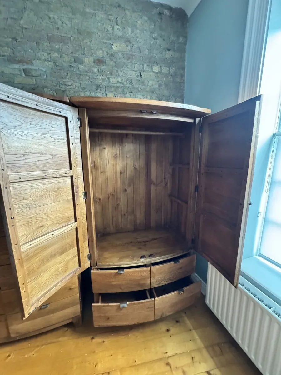 Oak Wardrobe excellent condition - Image 2