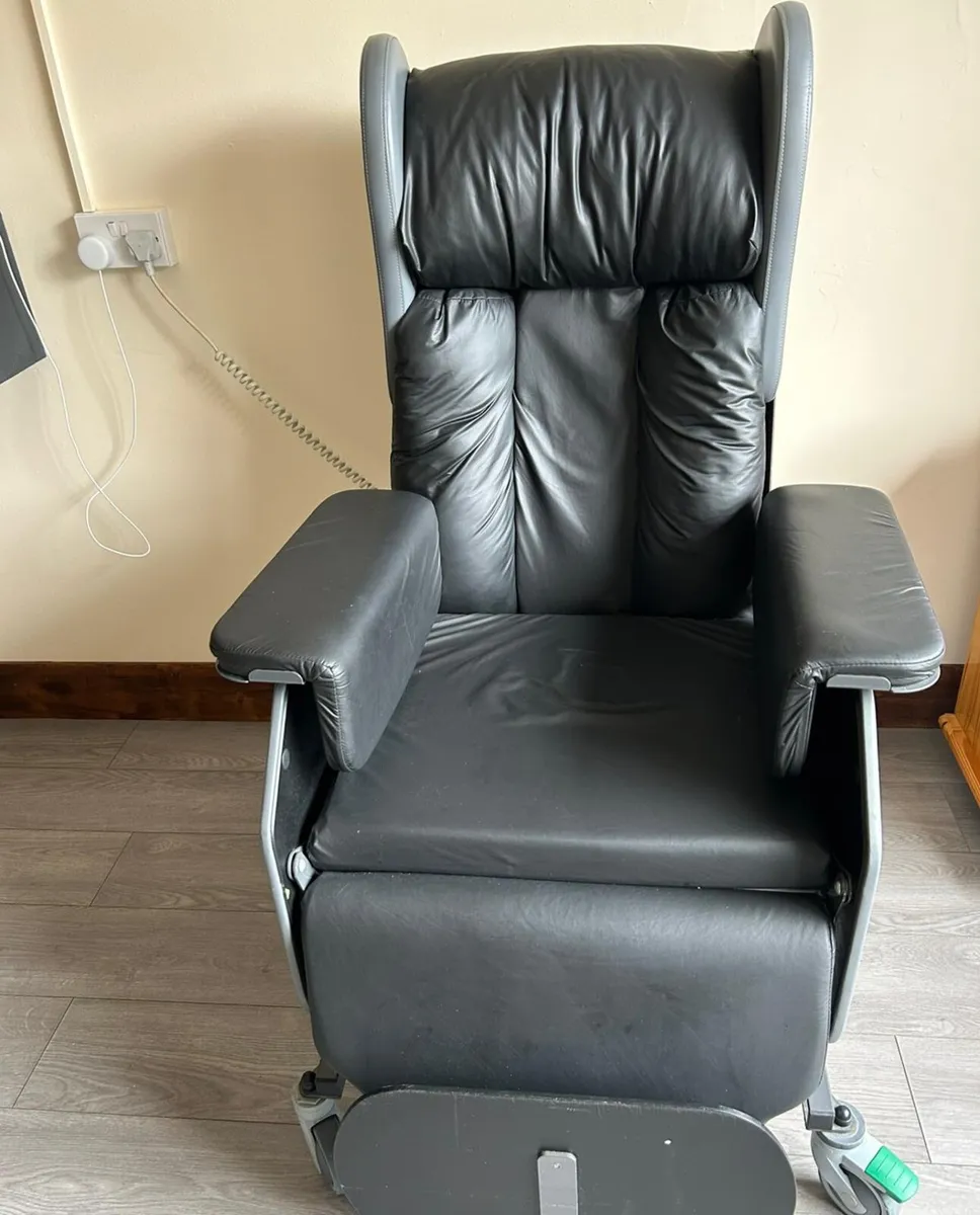 Seating Matters Milano Reclining Mobility Chair - Image 2