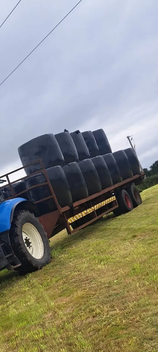 Bale trailer - Image 2