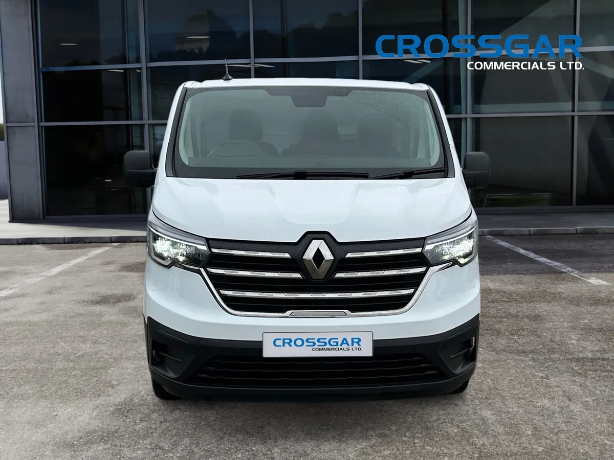 Renault Trafic 2023 LWB BUSINESS PLUS AIR-CON - Image 3