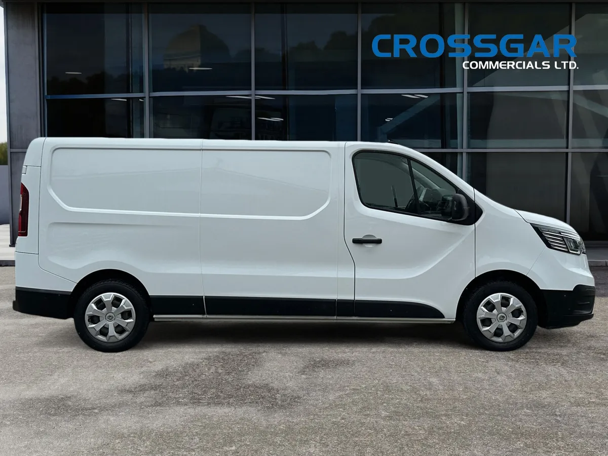 Renault Trafic 2023 LWB BUSINESS PLUS AIR-CON - Image 4