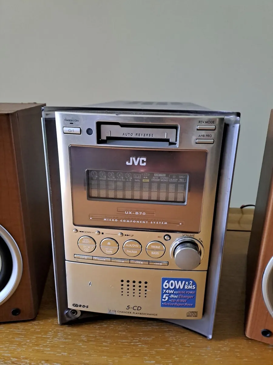 JVC HIFI system - Image 2