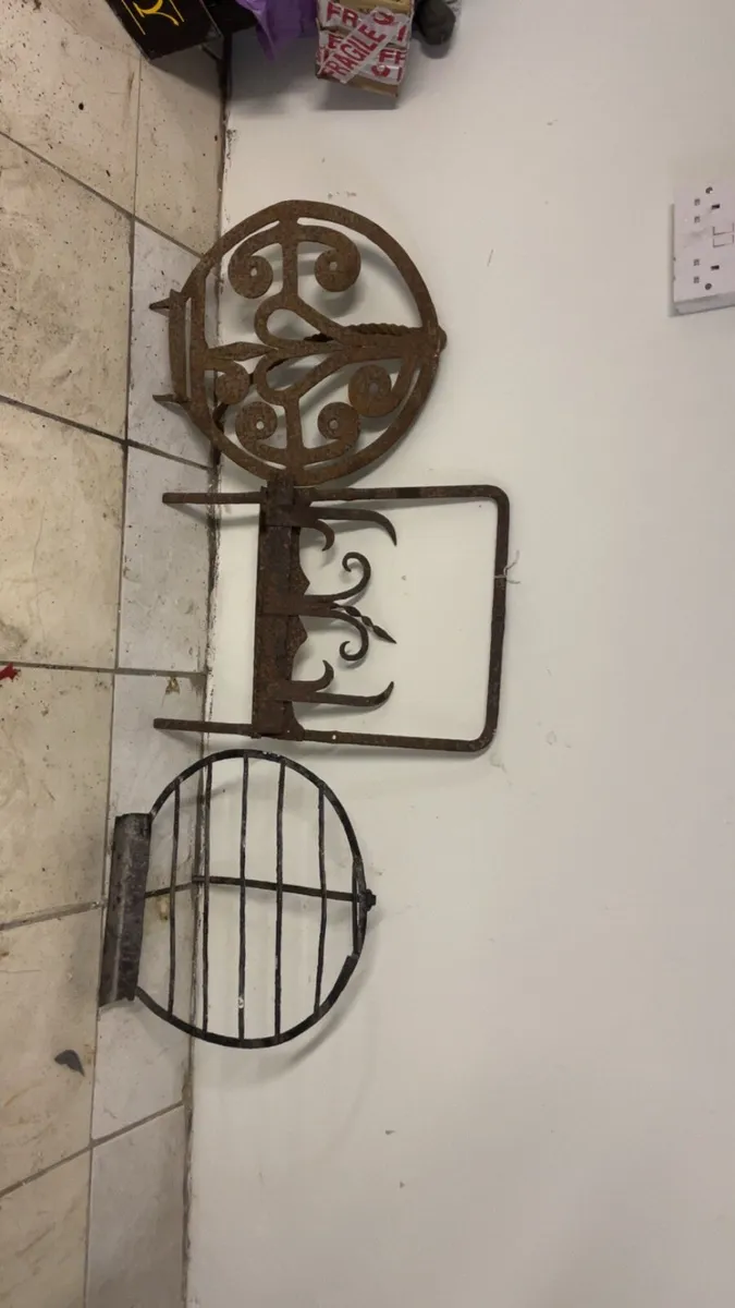 Vintage hardening stands - Image 2