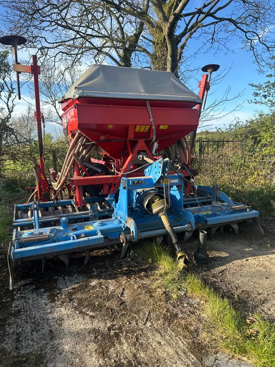 2016 Lemken Zirkon 12 &  kvernland drill  3m - Image 1