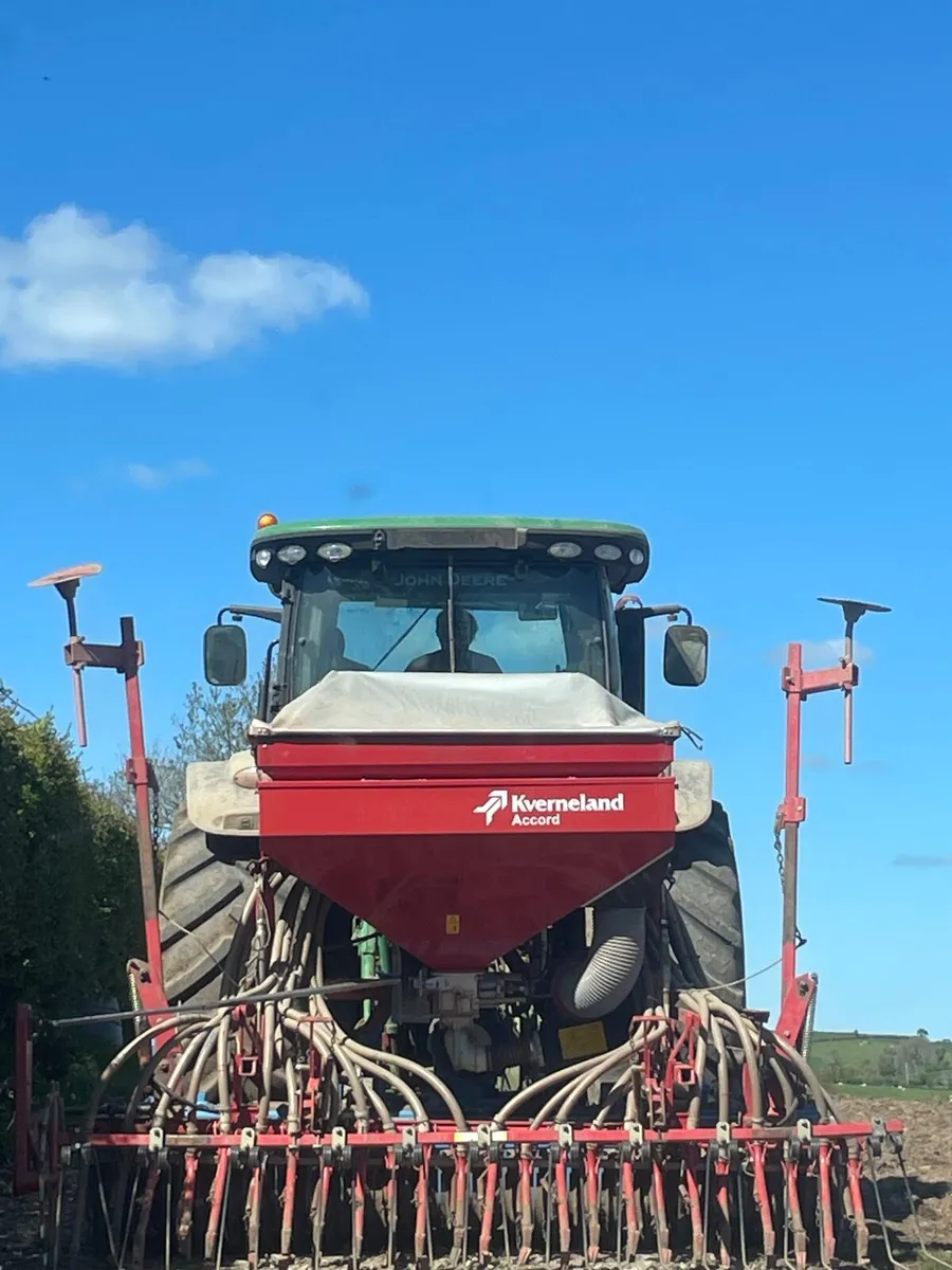 2016 Lemken Zirkon 12 &  kvernland drill  3m - Image 2