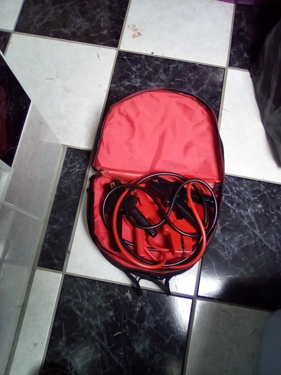 Jump leads - Image 2