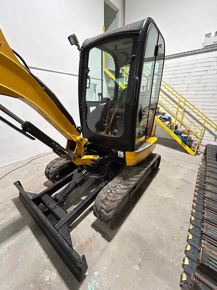 JCB Excavator - Image 4
