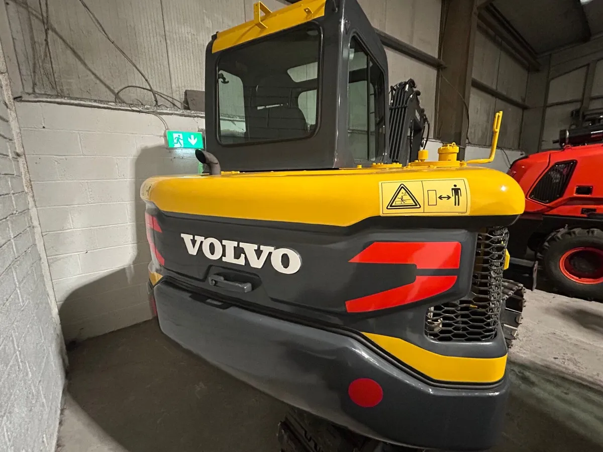 Volvo Excavator - Image 3