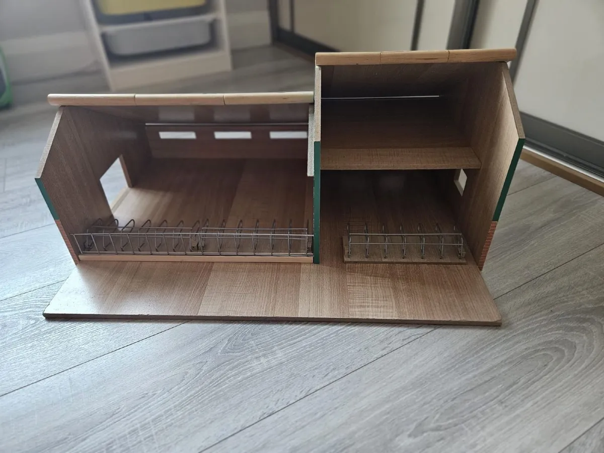 Toy Farm Timber Shed - Image 3