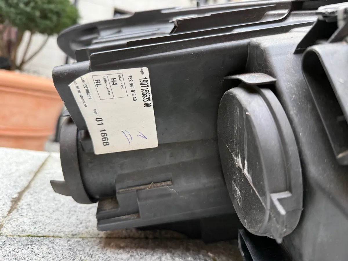 VW T6 headlights - pair - Image 4