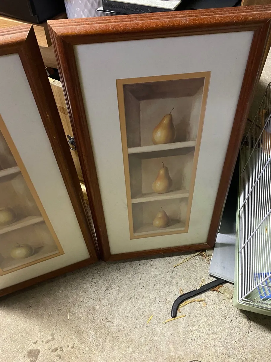 Pair of pictures - Image 2