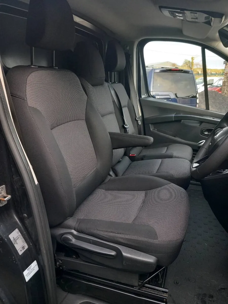 ☆☆2022 Renault Trafic LWB NO VAT☆☆ - Image 4