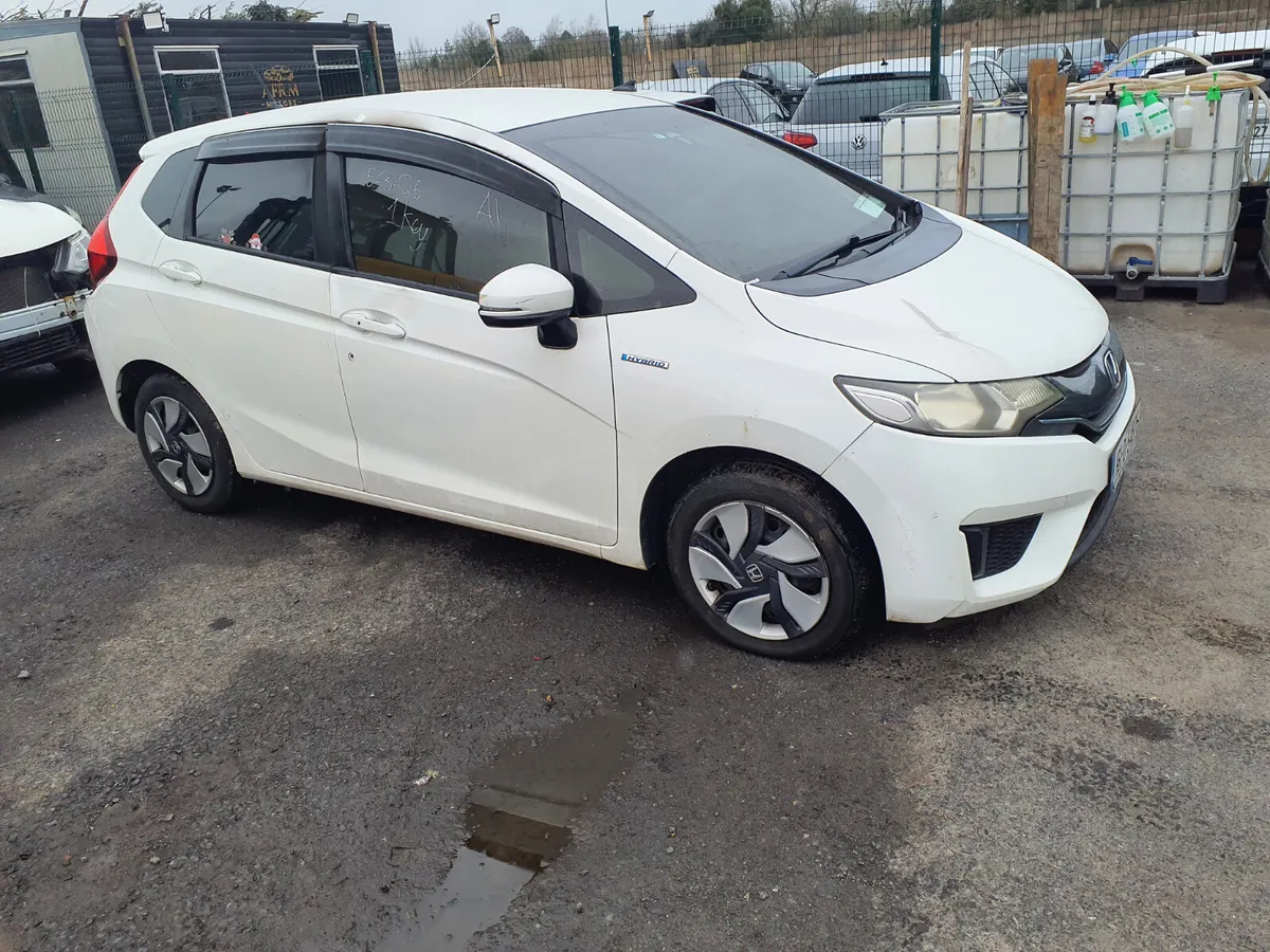 Honda Fit hybrid 2015 attempted theft - Image 2