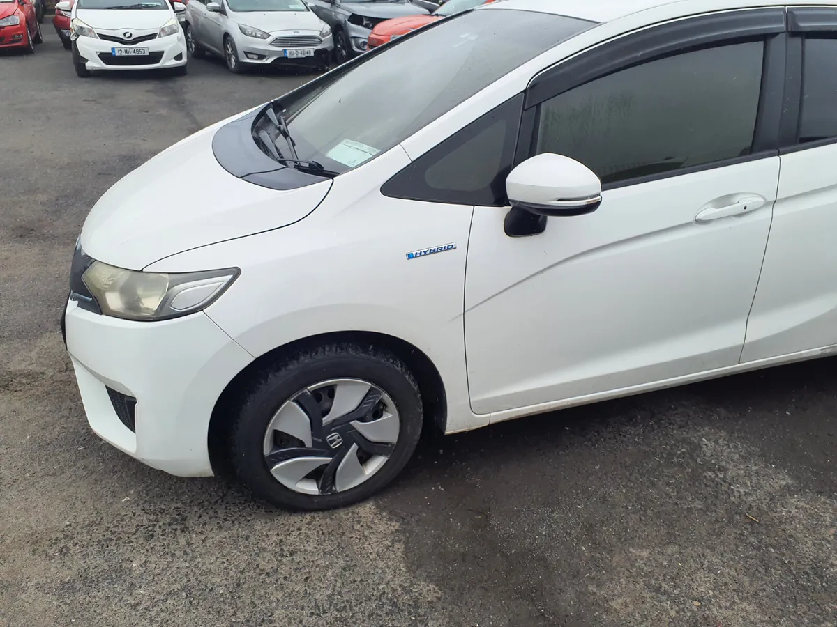 Honda Fit hybrid 2015 attempted theft - Image 4