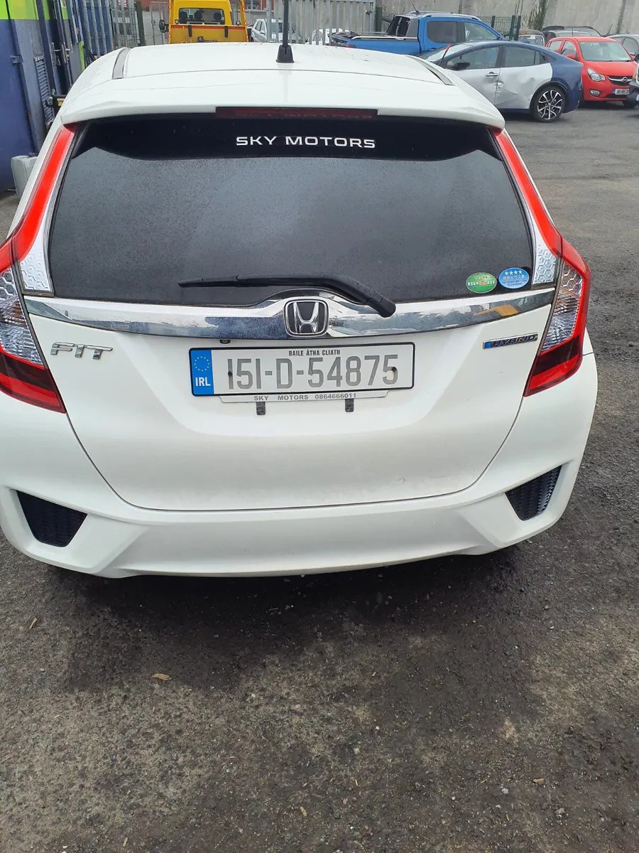 Honda Fit hybrid 2015 attempted theft - Image 3